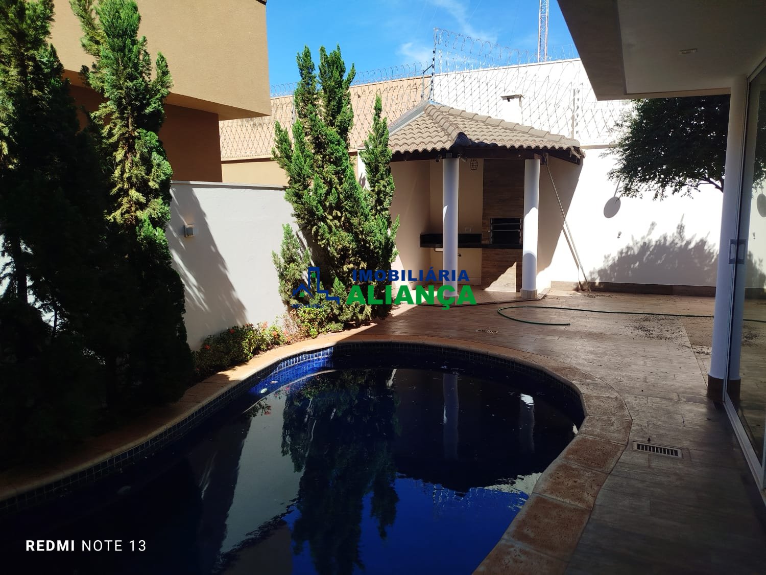 Casa Auto Padrão para Venda