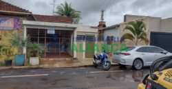 Salão Comercial + 3 casas para venda